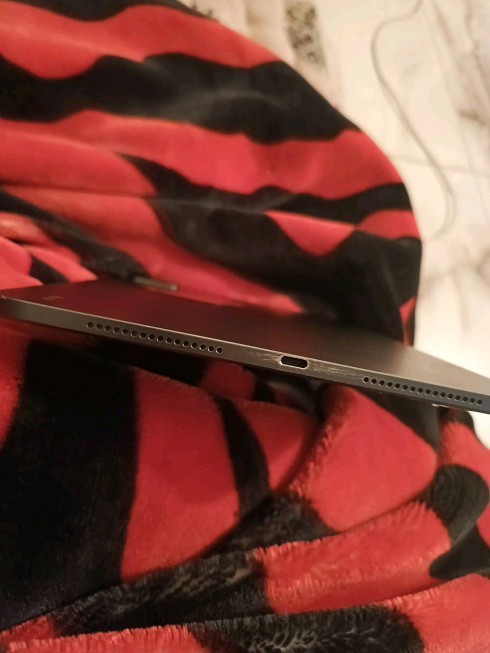 شاومي باد 6اس برو مستخدم 4 الشهر فقط بيع شخوط قليله السعر 450 قفل 