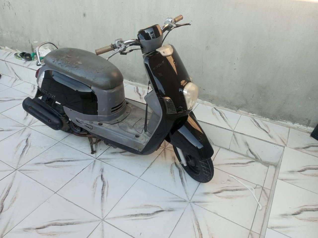 السلام عليكم دراجه بوليس نضيفه للبيع السعر 550وبيها مجال حگ الجية***********
