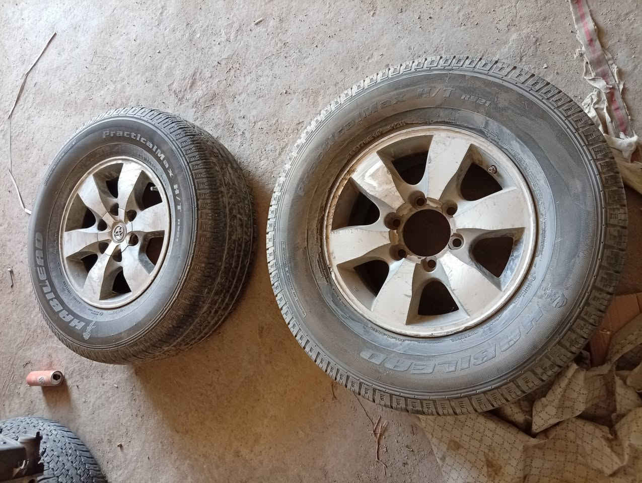 يوجد غراض فور چنر تفصيخ مع بيبان مع الجنطه الخلفيه لون ابيض بلادي كلش جدد مكفولات من البارد ولصبغ ***********
