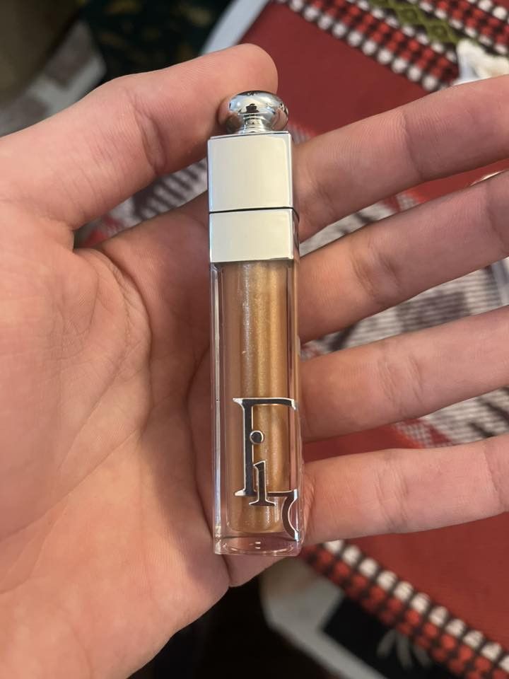 للبيع شرط اصليات من الموقع سعر الواحد فوك ال 60 الف made in france ثنينهن ب50 هيه و التوصيل 
رقم الحجز *********** واتس
