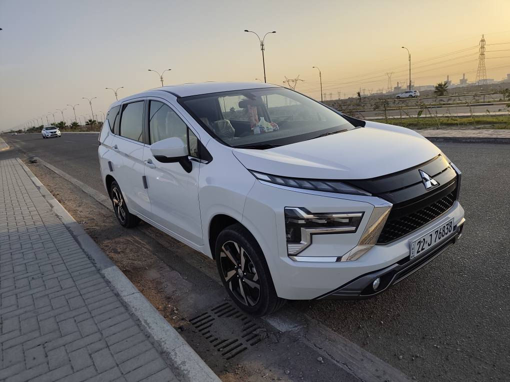 مستوبيشي اكسباندر موديل 2023 محرك 1500 مافيك تنفس طبيعي  ماشي 28 الف كيلو 7 راكب تبريد قطعتين مركزي فول مواصفات اقتصاديه جداً  مكفوله من الصبغ و الضربه و التبديل عدا بارد  بيها  رقم اربيل تحويل او وكاله مكاني البصره الزبير للاستفسار *********** البصرة, العراق
