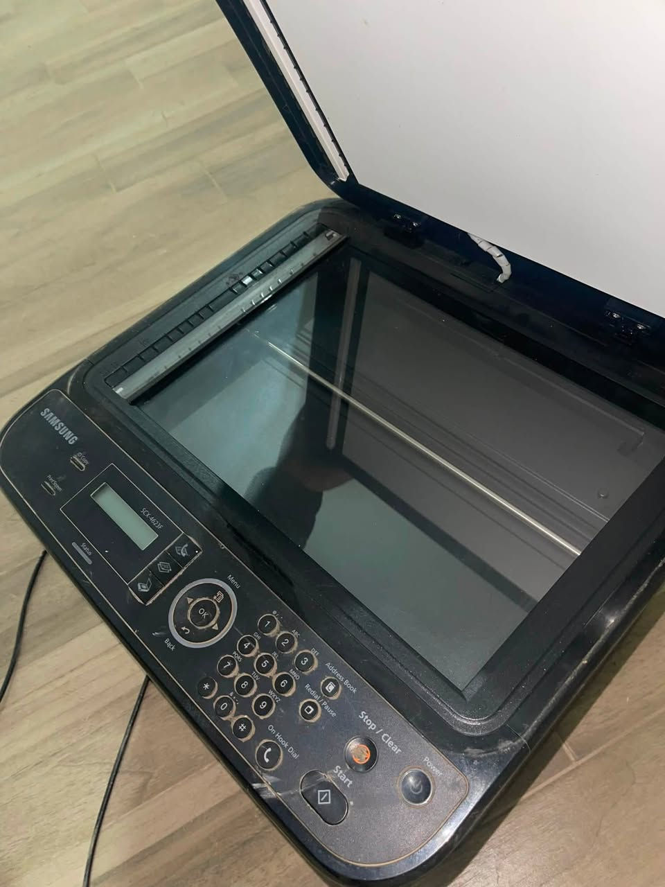🖨️ للبيع – طابعة سامسونج ليزر متعددة الوظائف Samsung SCX-4521F
طابعة عملية ومناسبة للمكاتب والشركات والاستخدام المنزلي.

✅ طباعة ليزر أبيض وأسود
✅ تصوير مستندات
✅ سكانر
✅ فاكس
✅ جودة طباعة ممتازة وتكلفة تشغيل اقتصادية

الطابعة بحالة جيدة، والمعاينة خير دليل


**إذا كنت صاحب هذا الإعلان وتريد حذفه لأي سبب، رجاءا أرسل رسالة إلى الدعم الفني**