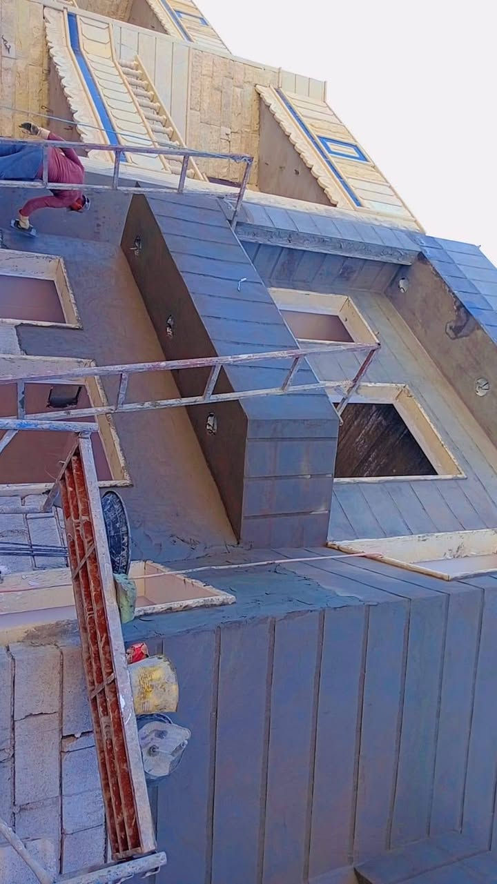 متوفر كادر لبخ سمنت وكادر سيراميك للتواصل ***********
