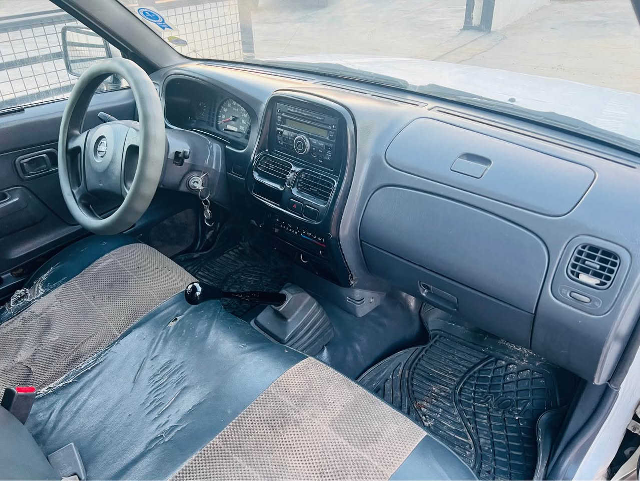 نیسان 2003 Z گێرو مەکینەو ئەکسل بەشەرتە سەنەوی بەسەرچوە 3پارچەی بۆیاغە بێدەعمو لێدراوە دینارەک مەسرەفی تێدا نیە هەموو شتی بەشەرتە سعری 74کەمێک مەجال 
*********** ڤایبەرو واتسئاپ هەمان ڕەقەمە كويسينجاك, أربيل
