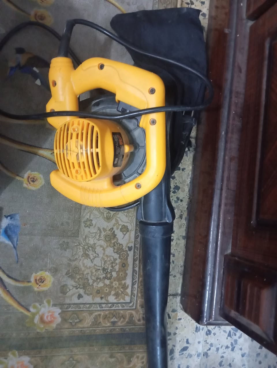 خوذة دراجه مع نضاره بلوتوث ع الفحص سعر 25/ راوتر مع نانو مع يوبي أس مع جهاز ضوئي 50 بي مجال /باور هواء 15 / دريل لقمه يفتح ويل سياره سعره 40 بي مجال .. توجد غرفة اخشاب تركيه نضافه 80 % . سعر 350.


**إذا كنت صاحب هذا الإعلان وتريد حذفه لأي سبب، رجاءا أرسل رسالة إلى الدعم الفني**