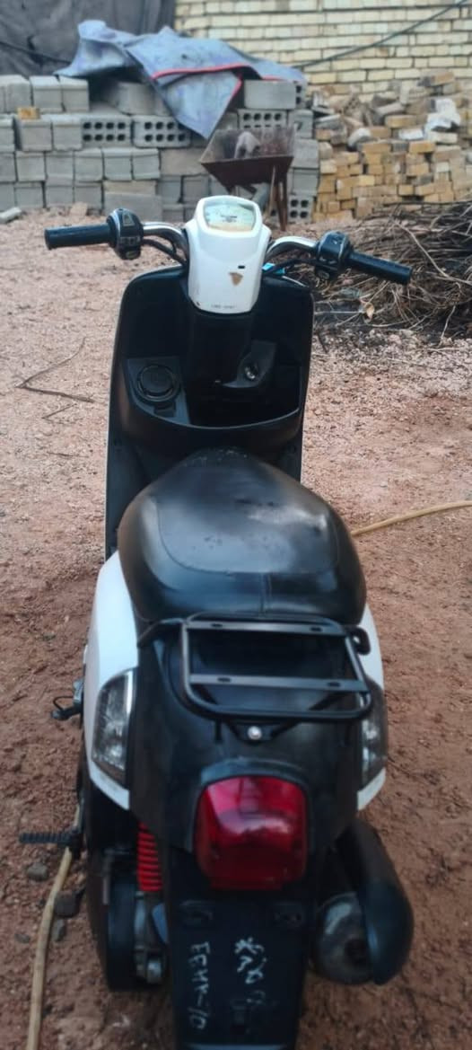 سلام عليكم متاح دراجه بوليس كابريتر للبيع دراجه ما مفتوحه دراجه قبل 5 شهر طلعه من المعرض سلف هندر كلشي شغال بس الطوافه مال البانزين ما تشتغل كابريتر بلادي كفرات بلادي دراجه صوته ناعم كلش هاي الدراجه كدامكم السعر (750) رقم المبايل *********** بي واتساب مكان كربلاء البوبيات  حي الله الشراي
