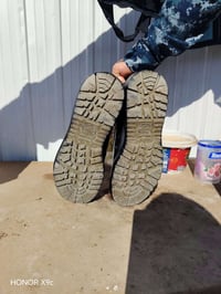 بصطال امريكي زيتوني صبغتعه اسود حجم ٤٤ بلفل جديد استعمال ١٥ يوم الي ير...