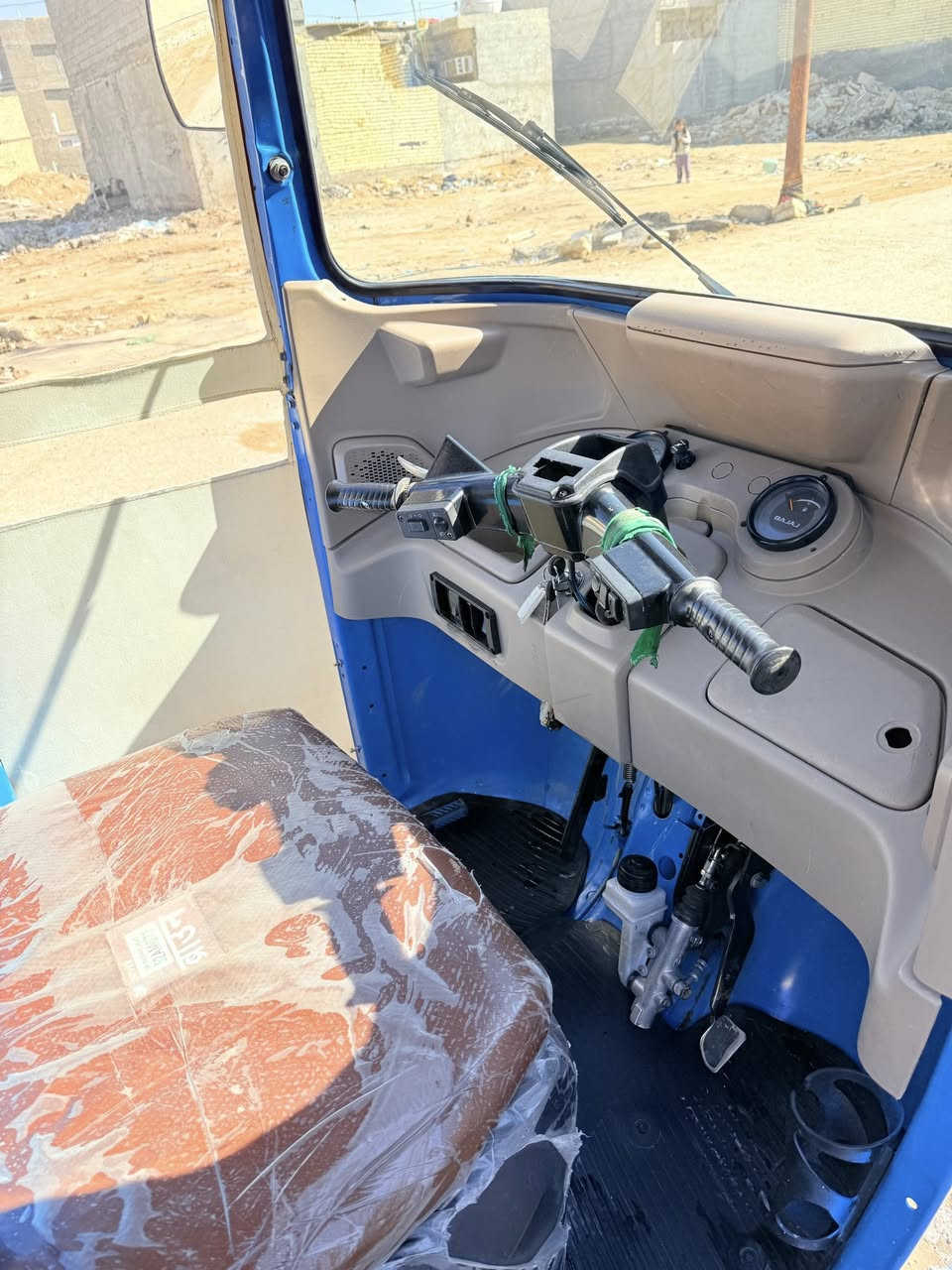 سلام عليكم تكتك مديل 21مصبوغه جماليه حلوه وخير من الله جاهزه الشارع مابيه اي نقص سعره 6ونص أوراق المصطفى العنوان الدوره ابو دشير ***********
