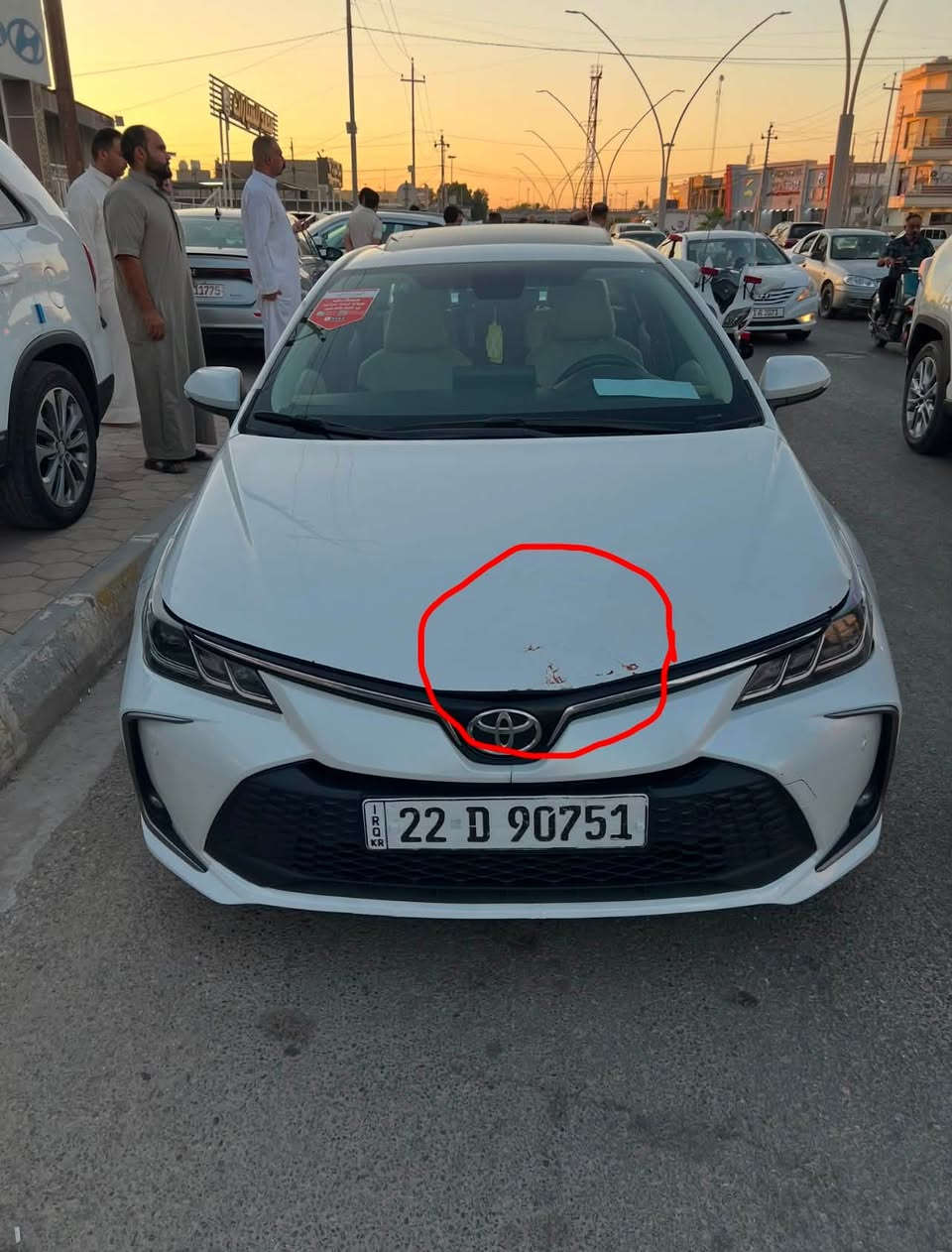 كورلا ساز موديل 24 
       بيها بارد بمقدمة البنيد موضحه بالصوره
* ✅ محرك 1.8 لتر 4 سلندر.
* ✅ ناقل حركة أوتوماتيك CVT.
* ✅ فتحة سقف.
* ✅ مصابيح LED أمامية وخلفية.
* ✅ جنوط ألمنيوم قياس 16 إنش.
* ✅ كاميرا خلفية.
* ✅ حساسات ركن أمامية وخلفية.
* ✅ شاشة وسطية مع Bluetooth وApple CarPlay/Android Auto (بحسب الفئة).
* ✅ مثبت سرعة.
* ✅ نظام مانع الانزلاق والثبات الإلكتروني (VSC).
* ✅ وسائد هوائية ونظام ABS ومساعد صعود المرتفعات.
* الفرملة التلقائية (التوقف الذاتي).
* التحذير من مغادرة المسار وتحديد المسار
       السعر 160 بيها مجال
    للتواصل على الواتساب 
      ***********
