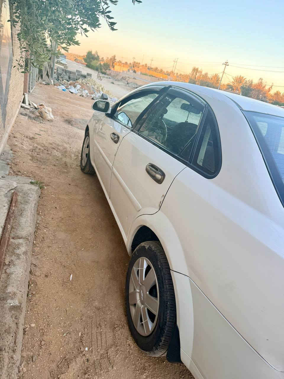 شفروليت اوبترا ... موديل ٢٠٠٧ وارد خليجي  
سياره جاهزه مكينه و كير و تبريد 
بيها كم قطعه صبغ (ابيع حزام ) ... 
رقم كربلاء  قريب ع المميز تحويل مباشر. ... 
مكان السياره كربلاء فقط بيع السعر 63 ورقه قابله للتفاوض 
مكلف بالنشر اتصل ب صاحبها وتفاهم ويا يوجد واتساب 
***********
