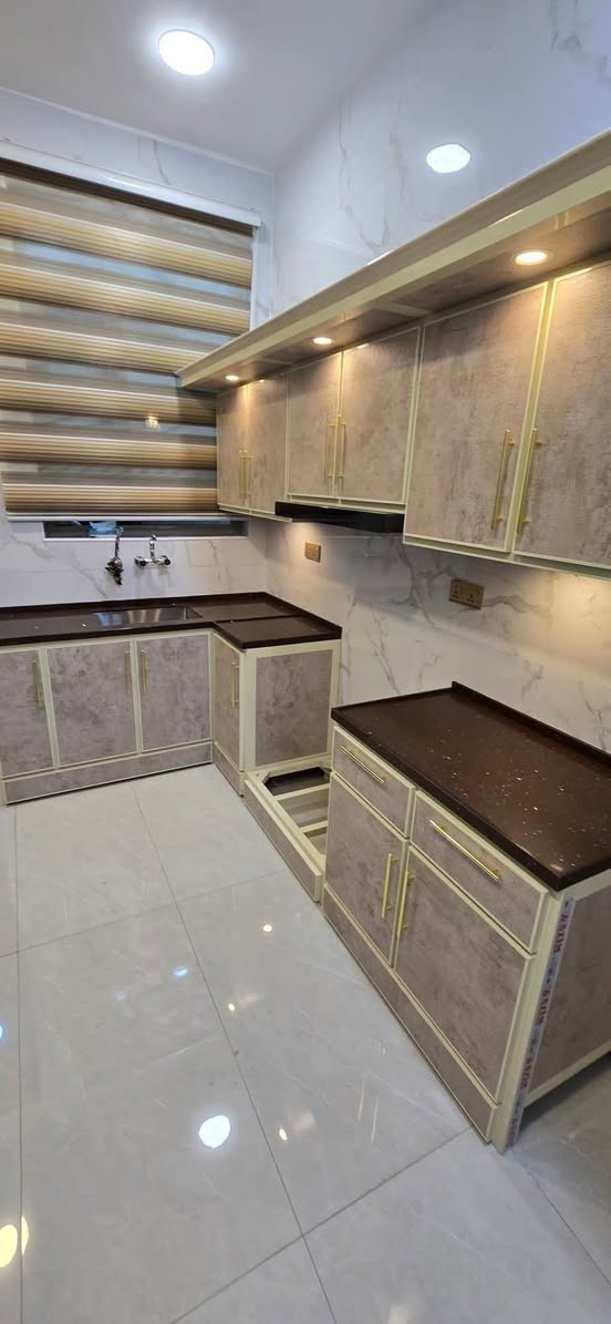 الترتيب و الجمال 😍😍

💙

كل التفاصيل موجودة بهذا المنشور للي يحب يستفسر عن العمل 👇🏼👇🏼👇🏼👇🏼

🧤مصداقيتنا و ياكم خلتنا بكل فخر نكول ماكو جودة مثل اللي احنا نشتغلها ونقدمها الكم  💙💙 

شركة المعين للمطابخ التركية يقدم لكم كل ما هو جميل و فخم و بأعلى جودة وبصناعة عراقية وبخبرة اكثر من 20 سنة في صناعة المطابخ 

 🕶️ و شرط الضمان يمنا مفتووووح 

☠️الداخل المنيوم تركي 🇹🇷 ثقيل محشى بالخشب الالماني أو الحديد يو 🇩🇪مع استخدام خشب الـ HDF التركي 🇹🇷 عالي الجودة والمقاوم للرطوبة 🚫

يكون ارتفاع الملحق 1 متر مقسم إلى 3 طوابق ينطيكم مساحة وحرية بالخزن كلش مريحة 💸

⛑️ يتم تقوية الرفوف الداخلية بالجسور الالمنيوم الثقيلة مما يسمح بتحمل كاااافة الأوزان ،،، 

 بالنسبه للسعر ( بعد التخفيض  ) 

يكون سعر المتر الأرضي 180 الف 

سعر المتر الملحق 180 الف 

سعر المتر الكوارتز الطبيعي الاعتيادي  150 الف

سعر المتر الكوارتز الطبيعي ابو الدمااار 175 الف 

📌📍 العنوان ديالى - بعقوبه - التحرير -    الفلكه الأخيرة بتاجه شارع الجاهزة 

كل الأيام متواجدين من 9 ص إلى 7
عدا يوم الجمعة ويفضل الحجز مسبقآ 💙

*********** #ديالى #ديالى #صلاح_الدين #شركة_المعين_للمطابخ_التركية #بعقوبة #بعقوبة
