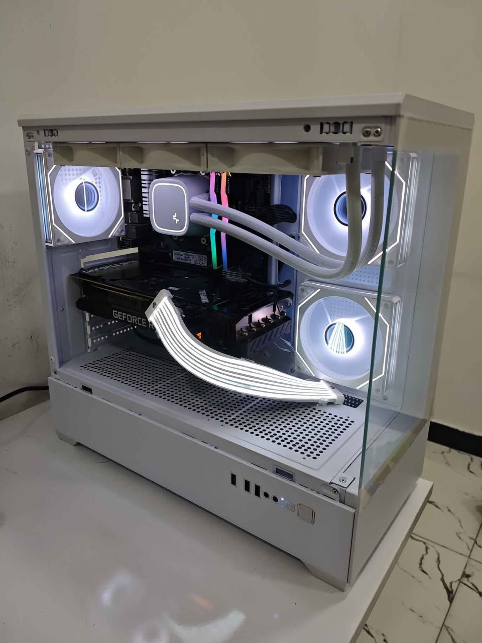 السلام عليكم شباب تجميعة العاب للبيع 
r5 5600 
ASRock b450 pro
3070ti asus tuf 3 fan
m.2 nvme Samsung 256gb
ssd 256 gb
ram Tforce 8x2 (16gb) 3600mhz
cooler deepcool le720 
psu 750w segotep 
case lovingcool 360 
السعر مليون و150 
مكاني بغداد 
*********** بغداد, العراق
