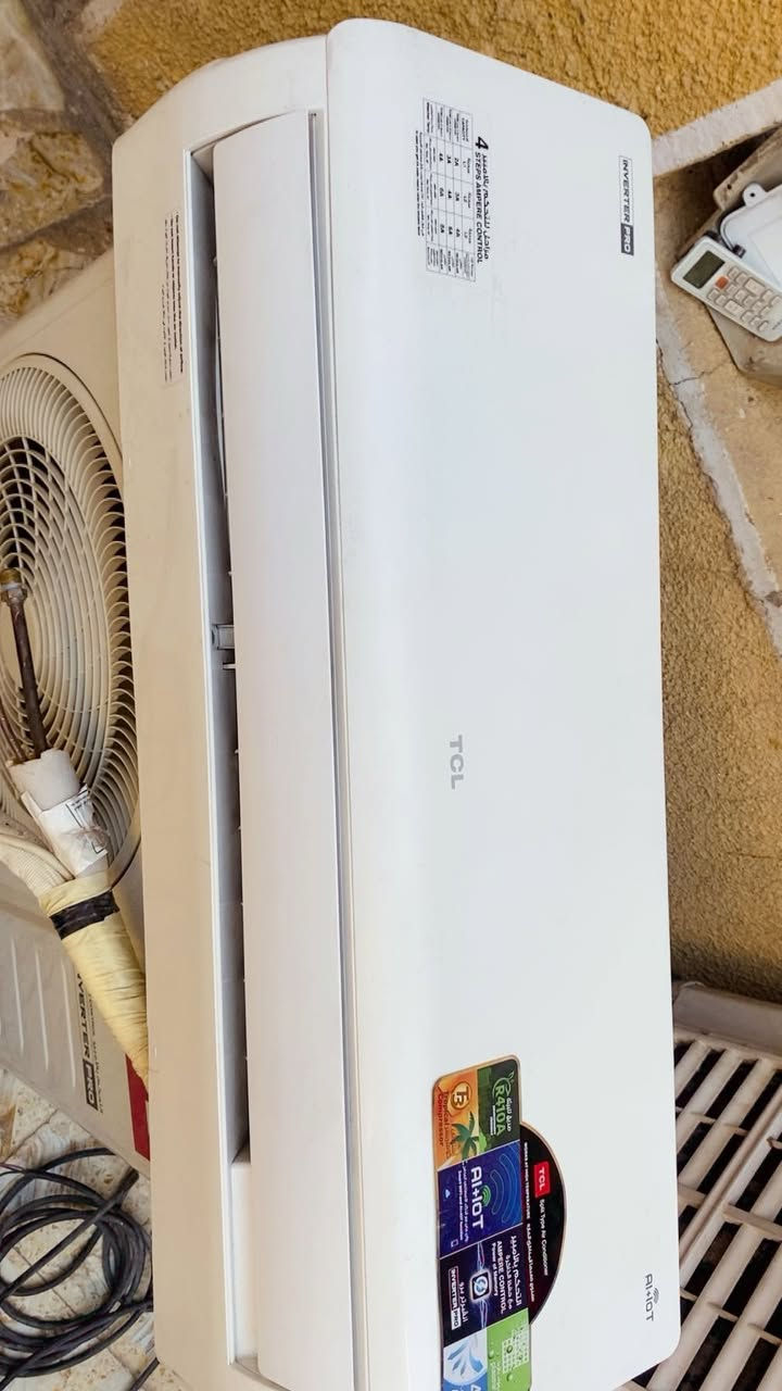 السلام وعليكم اخوان للبيع سبّلت TCLواحد طن   T3
نضافه 95/100 تبريده ثلج ❄️☃️🧊+تدفئه 🔥🐦‍🔥❤️‍🔥 كامل مكمل جيب وشد بواري جدد ريمونت وايرات اخوان 
 السبلت كله على وضع الشركه  الجهاز رديتراته صفر  
غازه410 غاز مقفول مالت الشركه مغسول وجاهز 
بعد معروف تي سي ال   بتبريده ودفعه القوي جاهز بس عليك تشده مشتغل موسم واحد راديترات لوك موس 
السعر300 وبي مجال بسيط 
اخوان السبلت  انفيرترمو عادي تحكم بامبيريه 
بغداد  مدينة آلصدر ***********
