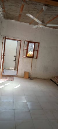 دار • ٥٠م • مقابل ملحق قرية