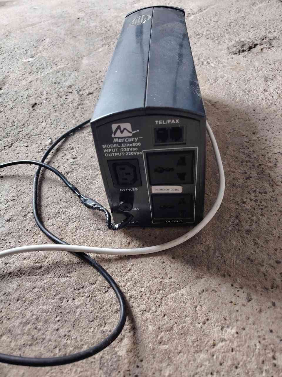 سلام عليكم للبيع عاكسه شغاله بس يحتاجله باتري او فان تبريد سياره شغال كل عيب مابيه يدات مال باب 27 قطعه او قاعده مال مجمده تتكبر او تزغز رقمي ***********
