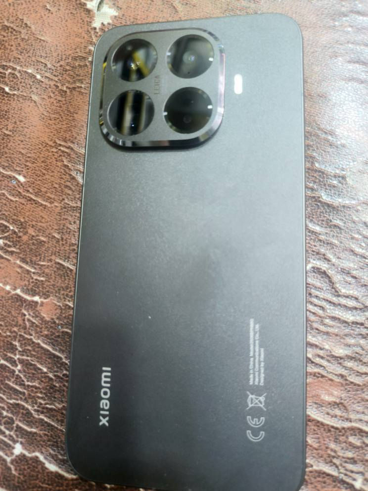 سلام عليكم جهاز xIaomI15TPro
جهاز بعدة بضمان نضافة 99 بل مية مكفول من كلشي  ذاكرة 512 
*********** هاذ رقمي
