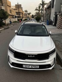 سورنتو البيع 23خليجي ماشيه69الف اهنا صار بيه باب وبعده على وضعه ممصلح ...