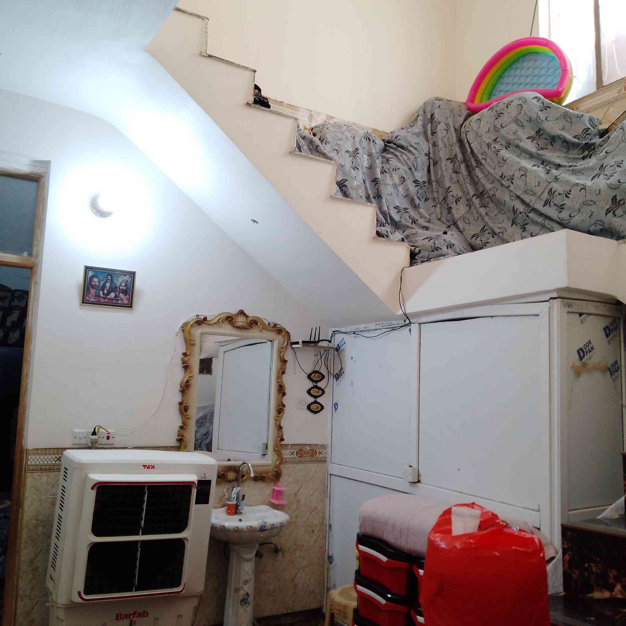 مشتمل 100 متر طابو صرف اريد اراوسه بيت اكبر موقع البيت ابي غرق شارع ال بثويني مقابيل مولده صدام الاستفسار *********** او ***********
