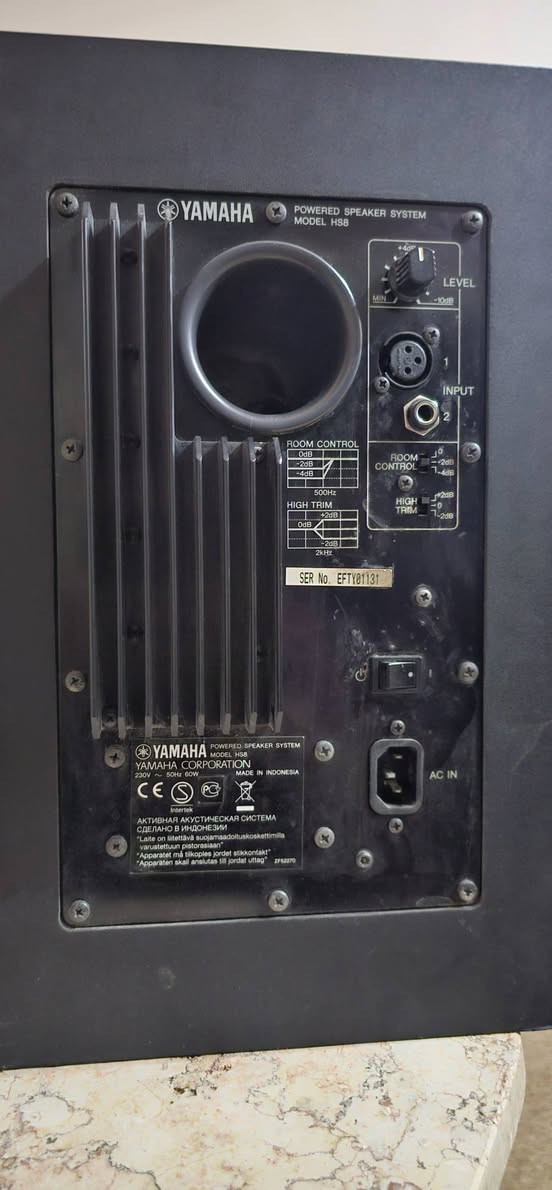 سبيكرات ياماها 8 Hs للبيع
الاندونيسي الاصلي 
***********
