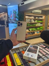 ايفون 16 برو ماكس  256   صحراوي  بطاريه 100 07828540099/واتساب اتصال م...