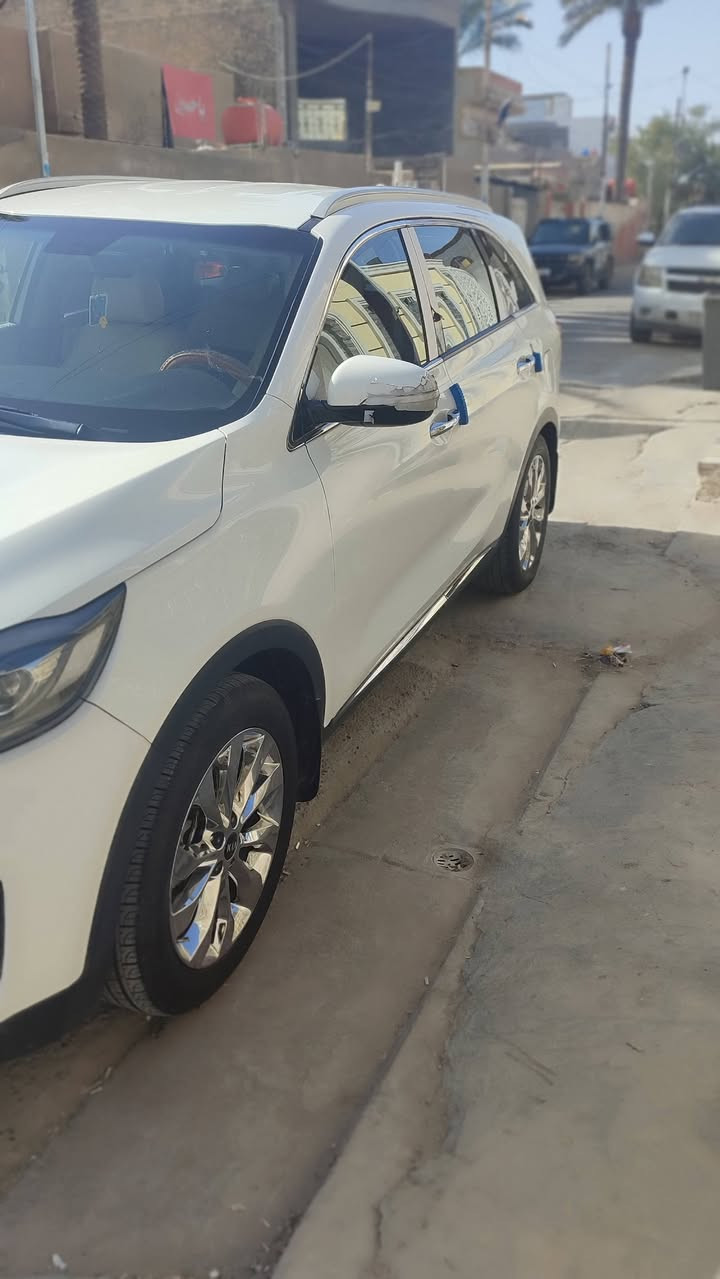 سورنتو موديل 20 ماشيه 35 سياره جديده عله وضع الشركه نص فول خليجي بغداد مدينه الصدر ***********
