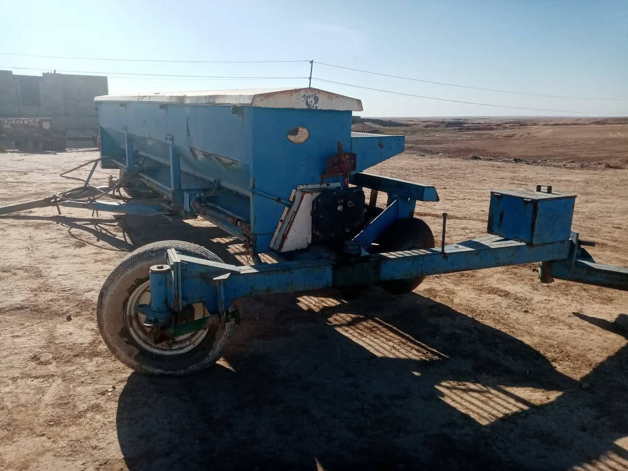 ***********هاذه الرقم علي واتساب
