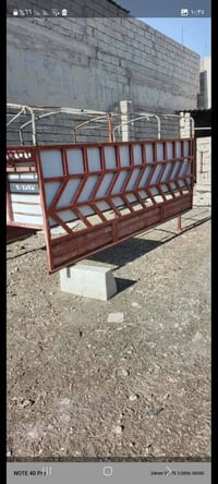 اخوان هذا تشادر عندي للبيع هو والمحجل اللي يحب يشتري يتواصل وياي على ه...