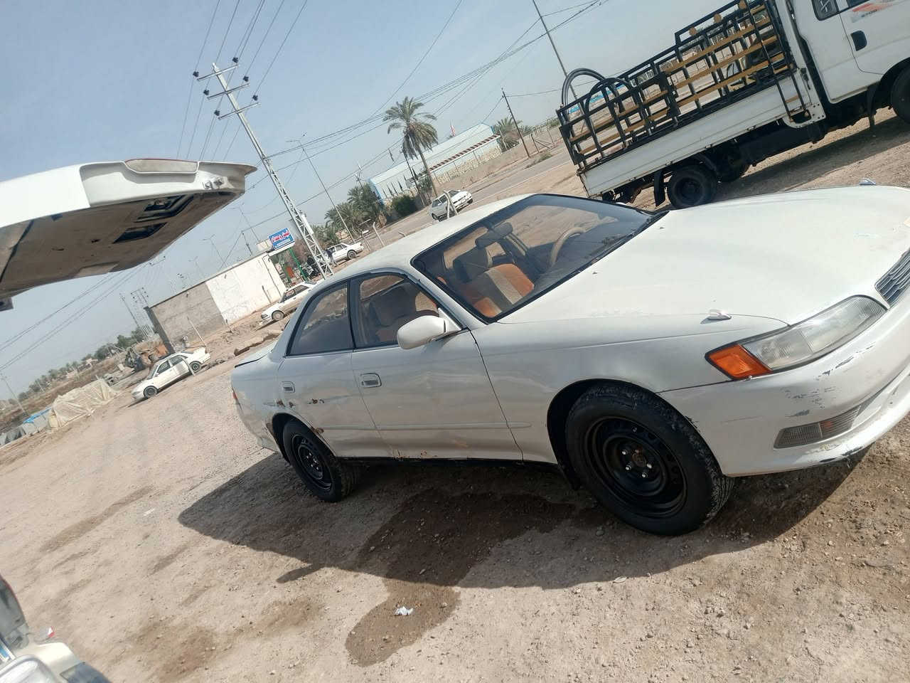 السلام عليكم
مارك نفخ موديل 95 

سوينه ال 28 

تبريد ثلج 

بيه كصه جنطه 

رقم النجف 

باتري جديد 

مكينه ونجي بيه بخار 

كير خير من الله 

كامره خلفيه+شاشه 

بطاين نضيف دواخل حلوه 

السعر 38وبيه مجال 
مكان السياره النجف العباسية 
رقم الهاتف ***********
