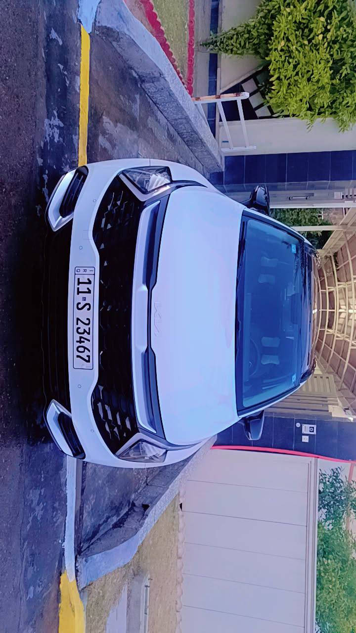 السلام عليكم.... 
كيا سبورتج خليجي رقم بغداد بأسمي 
للبيع موديل 2023  أبيض 
فول مواصفات ماشيه 21 ألف كم فقط . 
الموصفات :
محرك 2000
نظام  AUTO HOLD
قماره بانوراما
مقاعد كهربائيه و تدفئه
استيرن تدفئه 
مري شفط 
مانع تزحلف
بصمتين تشغيل 
مكفوله ماعدى بارد شخوط كلش بسيط بالبابين بصف السايق  
السعر ٢٢٨ $  بيه مجال كلش بسيط للشراي
مكاني بغداد  منطقة السيديه 
رقم الهاتف *********** موجود خط واتساب
