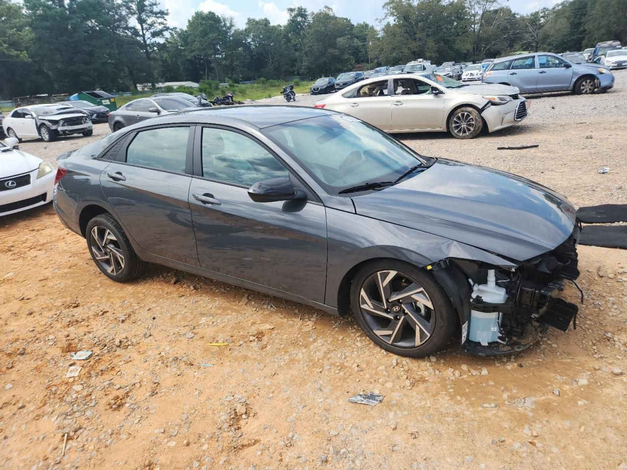 سلام عليكم
النترا موديل 25 

ماشيه 3 الاف 

حادثه موضح جاملغات الامامي والخلفي وبارد شويه بالباب 

فول مواصفات سياره عده فتحه

مكانه ناصريه سوك شيوخ

داخله كتاب شهداء 

سعره 153 وبيه مجال بسيطه

واتساب ***********

اتصال ***********
