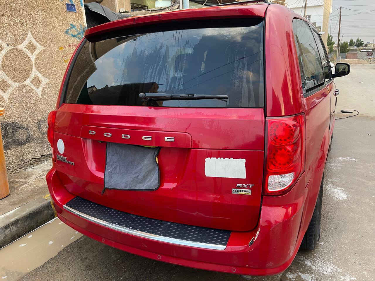 سلام عليكم دوج كرفان 2014وارد امريكي 
1️⃣مواصفات sxt
2️⃣بيبان كهرباء 3️⃣جنطة كهرباء 4️⃣ثلاث قطع تبريد 5️⃣تايرات جدد 6️⃣باتري جديد 7️⃣شاشة اعطال 8️⃣شاشة وسطية  بيه نقص عاز فقط وعطل بل كير ميكانيكي أو كهربائي رقم بغداد الاماني سيارة بسمي تحويل ثاني يوم 
✅سعر 140وبيه مجال الاستفسار ***********واتساب أو ماسنجر
