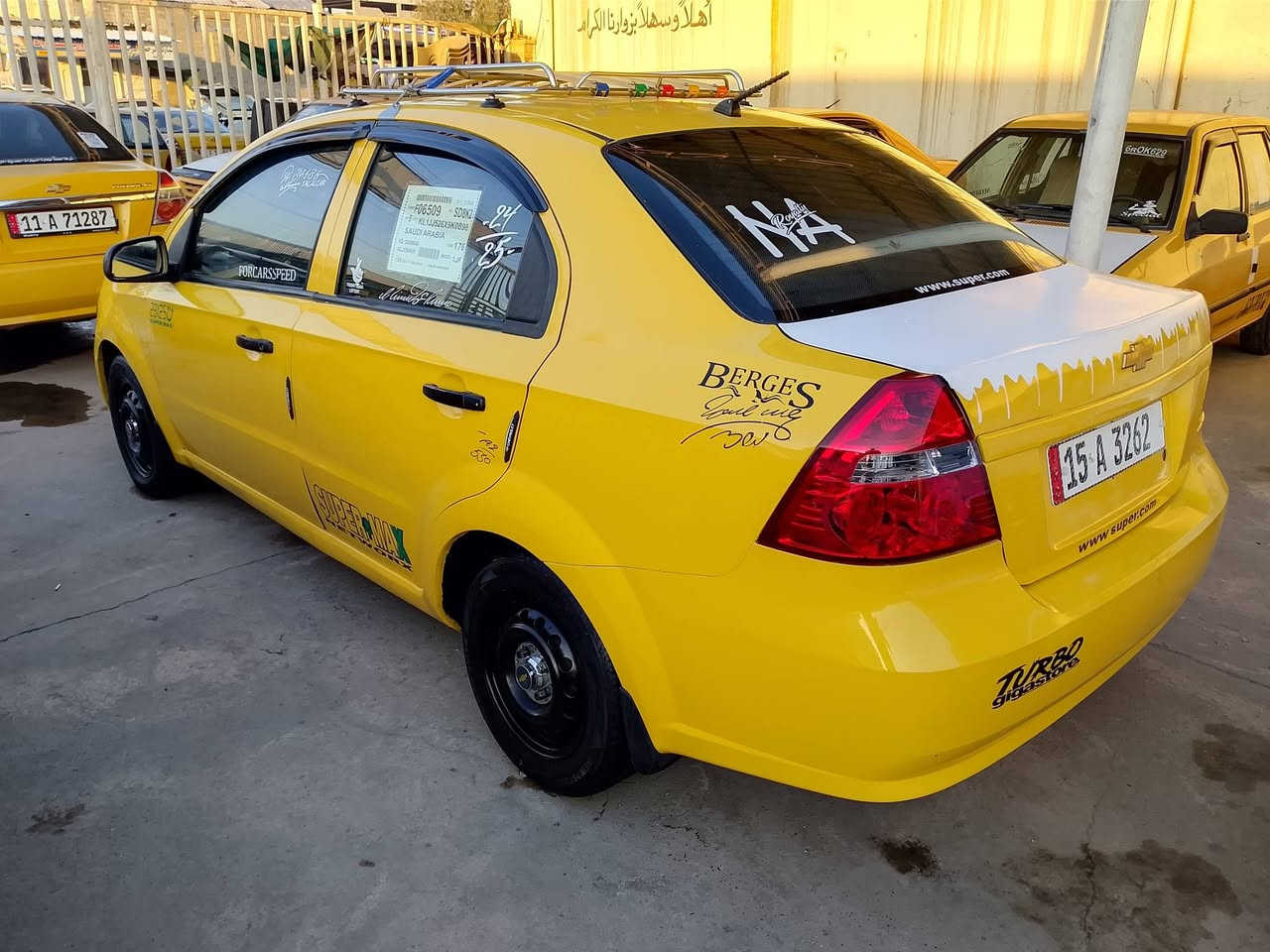 افيو ٢٠٠٩ رقم انبار انكليزي باسمي سنويه جديده شرط الوكاله والتحويل بل موصل السياره كوري مكينه وكير شرط طخم ودبلات وستيرن جديد كهربئيات كله شغاله مصبوغه جماليه هيئه وغرامه صفر السياره جاهزه ومال رزق السعر ٥٣ وبيها مجال بيع نقدا فقط خاص ماجاوب فقط اتصال عنوان موصل الايسر ***********  ***********
