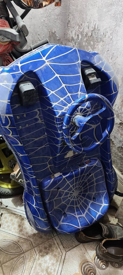 سكوتر درفت ارضي مال باله  كويت اصلي
السعر 125 الف كامل 
***********
