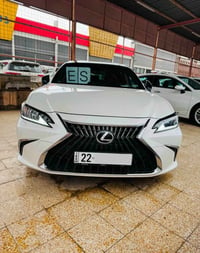 LEXUS ES350 PLATINUM SAS V6  2023 دةعامية الي دعامية كفالة من صبغ بارد...