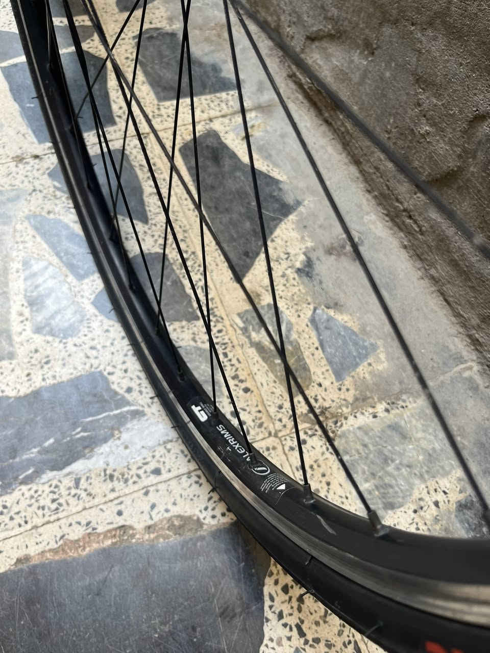 ‏c700 سبشل
كلشي واضح يمكم مكفول من كلشي فقط الدبل منعرف مقفول او شي. اذا بدل شغال 150  اذا تريد تاخذه بدون منسوي الك الدبل 120 الف تاخذه الدبل تراب جوز يشتغل جوز لا توصيل محافظات 15 الف 
بغداد 10  مناطق القريبه 5. تواصل خاص سعر قفل


**إذا كنت صاحب هذا الإعلان وتريد حذفه لأي سبب، رجاءا أرسل رسالة إلى الدعم الفني**
