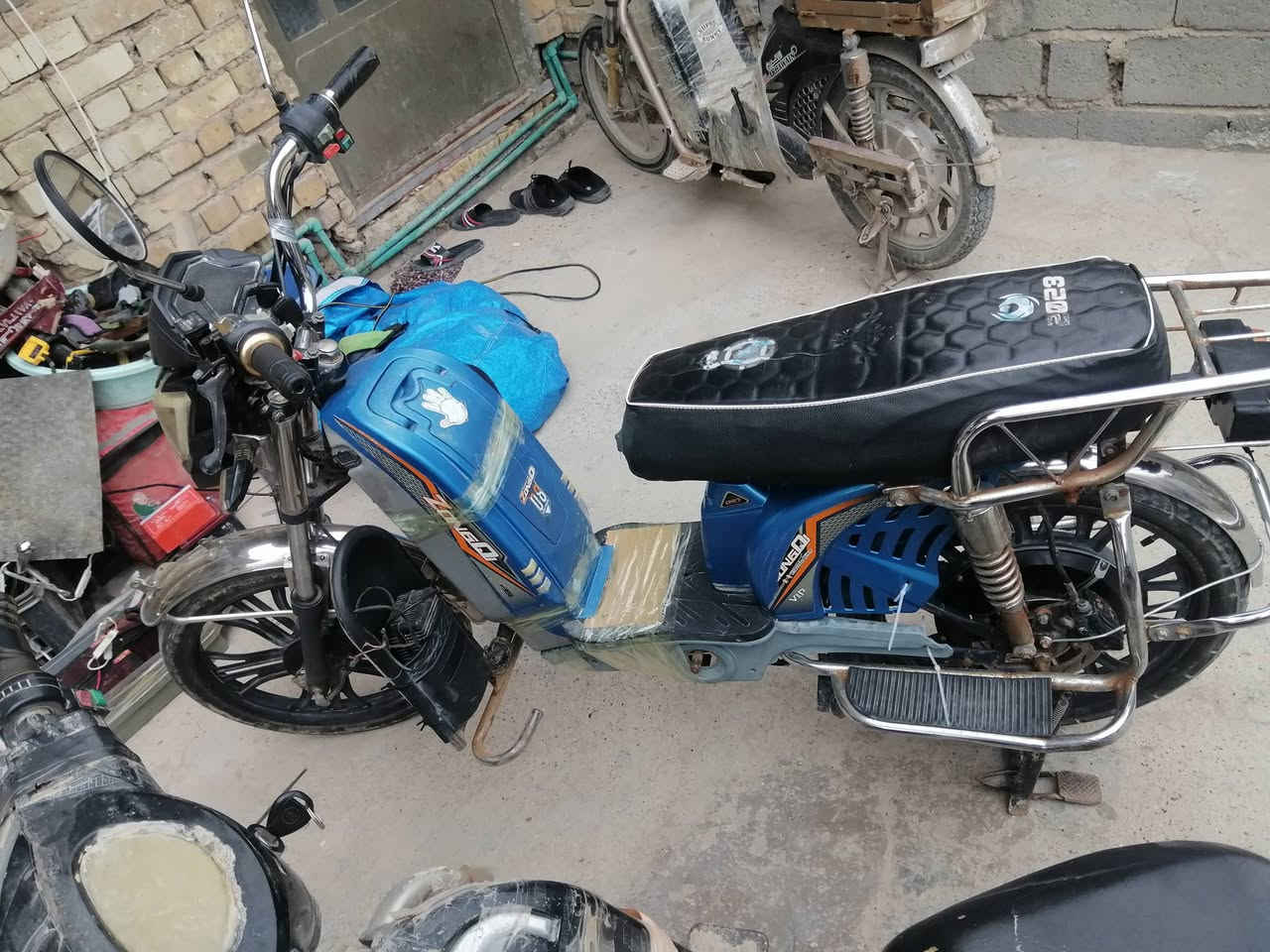 ماطور شحن للبيع *********** لسعر ٢٠٠
