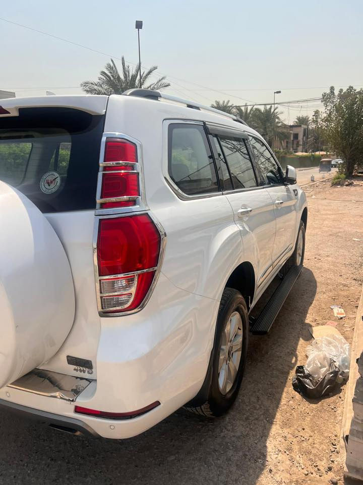 السلام عليكم
للبيع 
هافال h9 فول مواصفات
موديل 2020
ماشيه 65 الف كيلو 
السعر 185 $ دولار 
للاستفسار ***********
