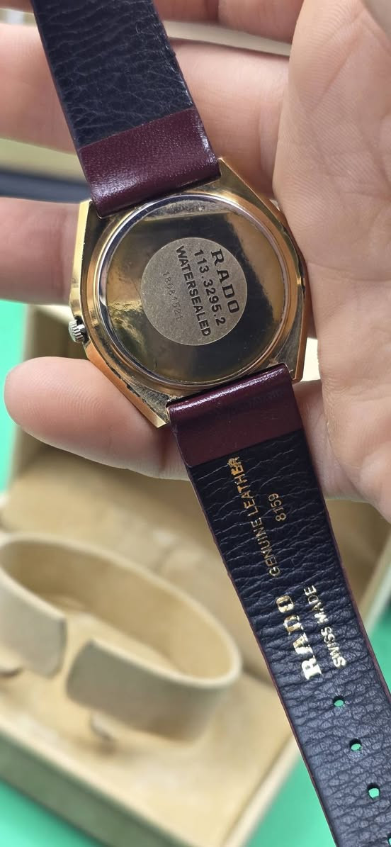 رادو الغزالي
كوارتز 
القطر ٣٥
سير او بك بلاد 
العلبة الأصلية 
إنتاج الثمانينات 
سعر 200 دولار 
#الكل


**إذا كنت صاحب هذا الإعلان وتريد حذفه لأي سبب، رجاءا أرسل رسالة إلى الدعم الفني**