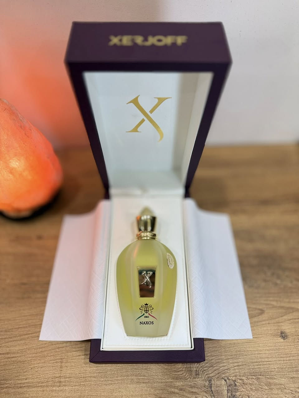 السلام عليكم 🩶
توفر عطر زيرجوف ناكسوس 🪻🍯
تكدرون تجربو عن طريق التقسيمات بحجم 2,3,5,10  مل
للطلب و الاستفسار تفضلو خاص او واتساب وتدللون 🌹
***********💬
