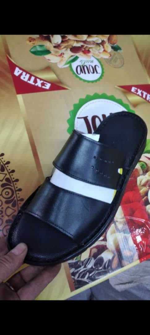 شحط رجالي جلد طبعي تعبه 12 جوز 
نعل بروتان طبي 
جلد طبعي 
بطانه حوار
توصل0951270427


**إذا كنت صاحب هذا الإعلان وتريد حذفه لأي سبب، رجاءا أرسل رسالة إلى الدعم الفني**