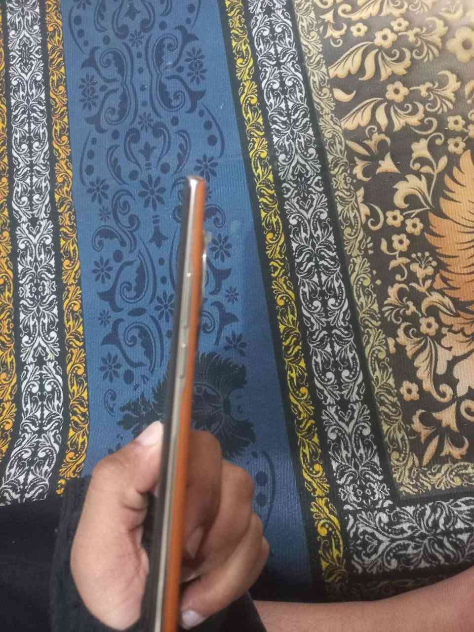 سلام عليكم جهاز هونر اكس 9C ذاكره256 معالج 12. استعمال قليل غراض كامله شاحنه +كارتون سعره 325 وبي مجال رقم الهاتف ***********
