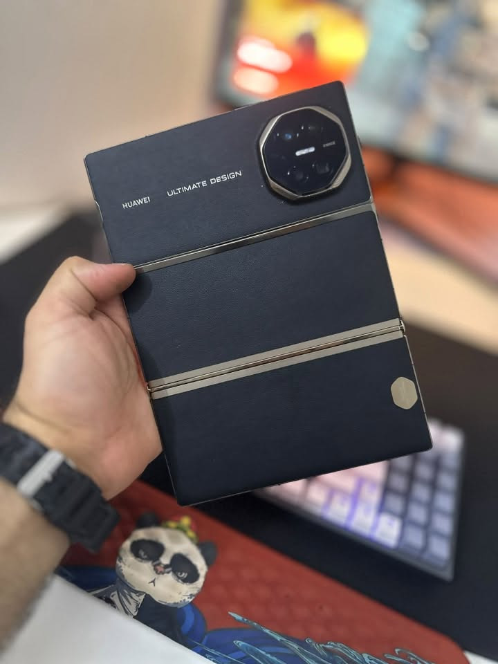 Huawei mate xt ultimate design
نظافه ٩٩ب١٠٠ استخدام قليل نسخه الصين بدون كارتون مع الكفر فقط للسعر مليونين ونص ***********
