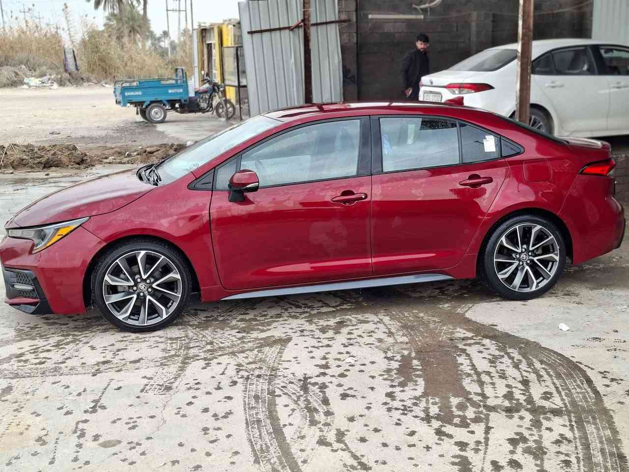 السلام عليكم ورحمة الله وبركاته
كورولا موديل 2022 وراد أمريكي 
موصفات المعروفه نصف فول 
شاشة جبيرة سايد بريك دكمه 
مانع نزلاق تثبيت سرعه تحديد مسار  
حادث فقط دعاميه امامي 
صور الحادث موجودات او سونار 
راسلني او بل خدمه 
ماشية 18mi
السعر 165 وبيها مجال 
للاستفسار الاتصال 
***********
***********
المكان كربلاء طوريج
