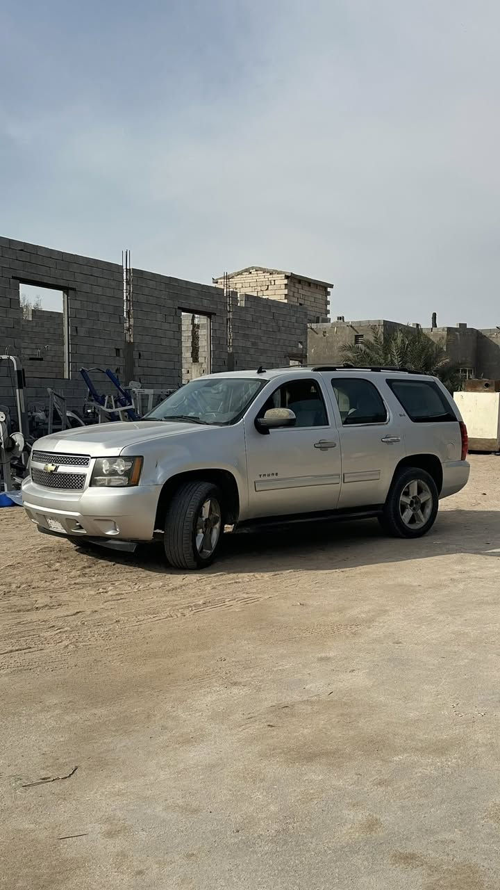 تاهو 2010 LTZ
كامل المواصفات 

شاشة وكاميرا اصليات 

شاشه بالسقف 

صندوق كهربائي

كشنات ملكي 

وهواي مواصفات معروفه بيها 

السياره وراد امريكي  

السيارة مصبوغه صبغ عام 

مكان السياره البصرة الهارثة
رقم  ***********
فقط اتصال غير متواجد عل الفيس
