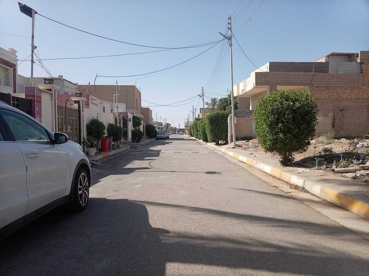 قطعة أرض للبيع طابو صرف مساحة 540 متر شارع عرض 9 متر وشارع نظيف ومشجر مثل ماشوف بالصور والفيديو موقع القطعة منطقة الملعب شارع البو جابر السايدين للتواصل على الأرقام التالية : ***********
