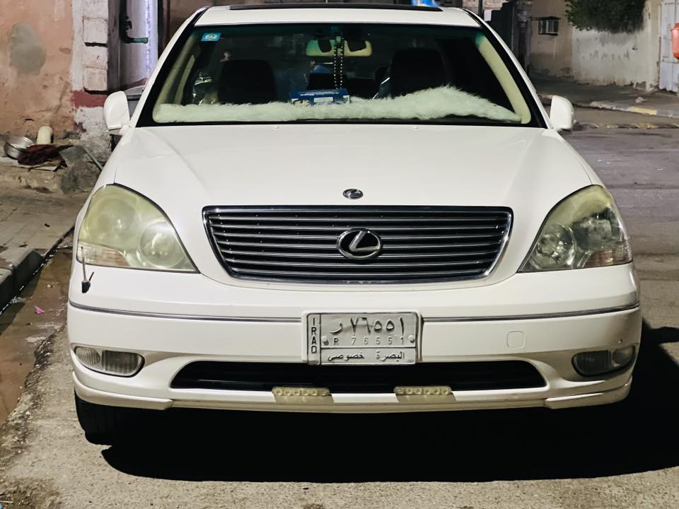 السلام عليكم سياره لكزس 2001كفاله عامه سياره نضيفه كشنات كهرباىي 
تحكم ستيرن  
ويل كروم 
بيبان شفط 
تنته سياره بيهاا هواي موصفات سعر 110
هـ***********
