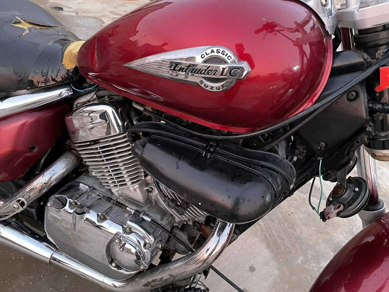 مكلف بل نشر 
السلام عليكم  انترودر نقص سلف + الخانه الخلفية تدخن 
المكينه ممفتوح بيهة برغي سعر مليون للاتصال *********** مكان ديوانية
