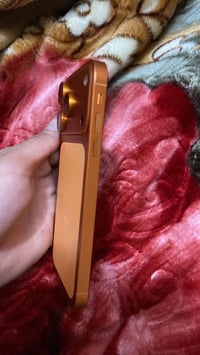 آيفون ١١ • ١٢٨ • بطارية ٧٨