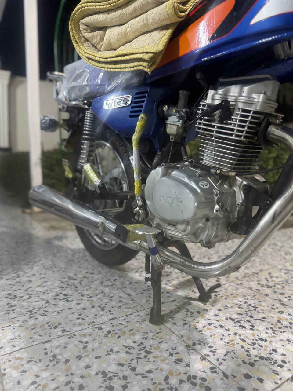 سلام عليكم دراجه للبيع كلك موديل 23 مامتواجد خاص اتصال ***********
