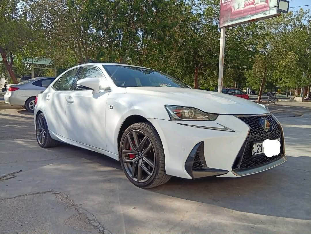 فول مواصفات 1/1
لكزس F-sport Is300 سبورت اصلي 
موديل 2020
وارد امريكي 
المسافه المقطوعه 130 كم
الضرر قطعتين فقط بونيد وجاملغ مع العلم جاملغ امبدل بلاد
السعر175 قفل 
متواجد فيس واتساب 
***********
